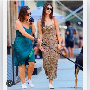 RÉALISATION PAR The Alba Dress in Dahlia